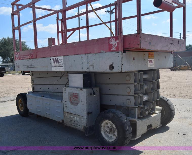 image for item J7230 1997 Mec 2548 HT scissor lift