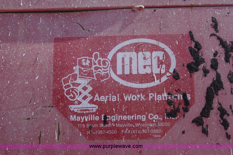 image for item J7230 1997 Mec 2548 HT scissor lift