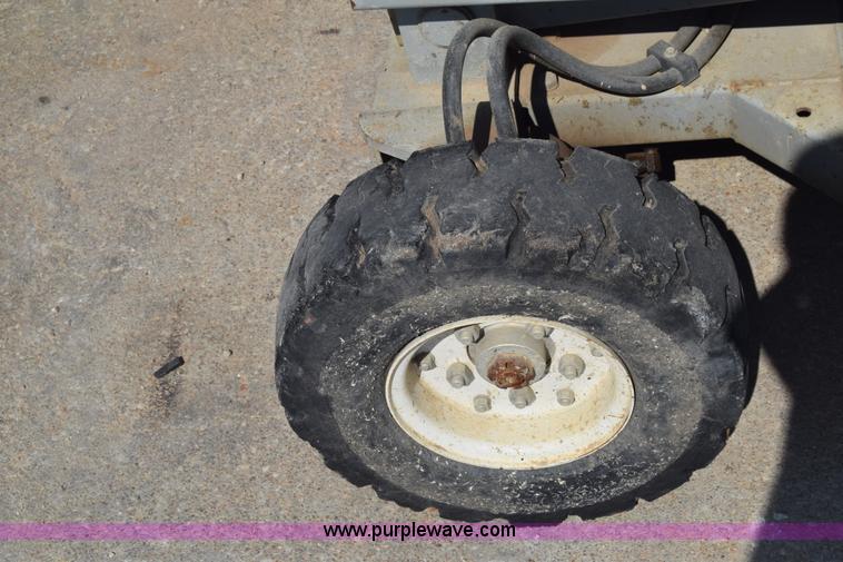 image for item J7230 1997 Mec 2548 HT scissor lift