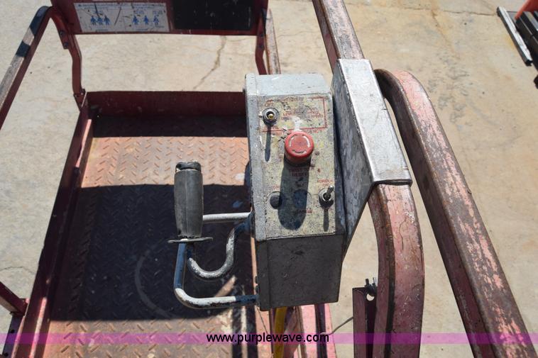 image for item J7231 Mec 2033ES scissor lift