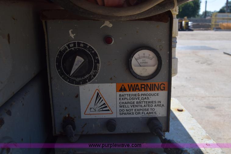 image for item J7231 Mec 2033ES scissor lift