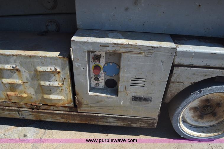 image for item J7231 Mec 2033ES scissor lift