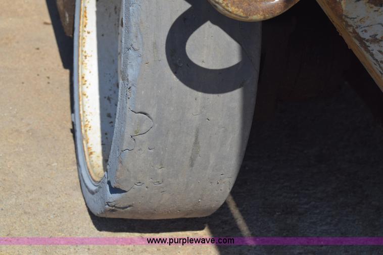 image for item J7231 Mec 2033ES scissor lift