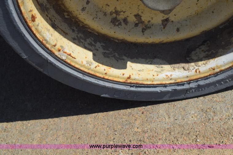 image for item J7231 Mec 2033ES scissor lift