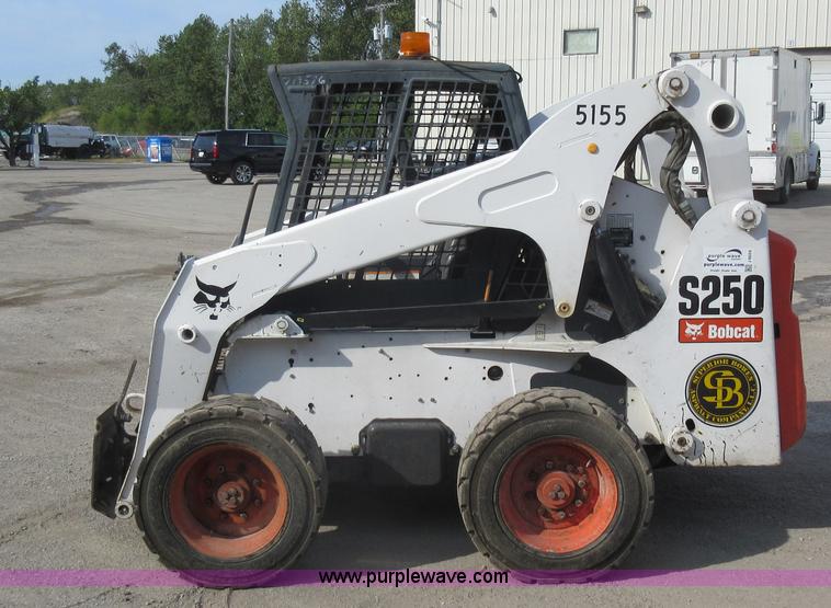 image for item J8659 2007 Bobcat S250 skid steer