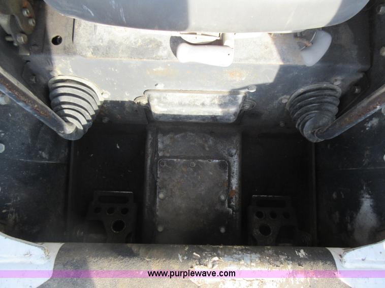 image for item J8659 2007 Bobcat S250 skid steer