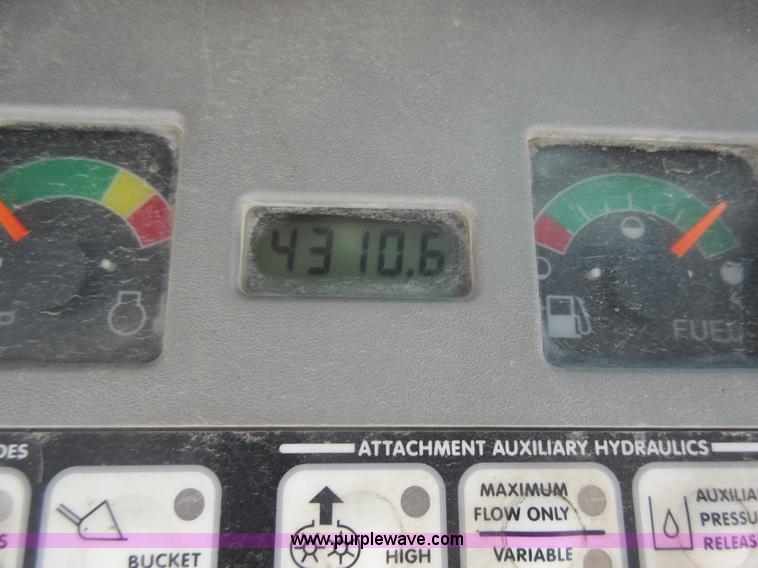 image for item J8659 2007 Bobcat S250 skid steer