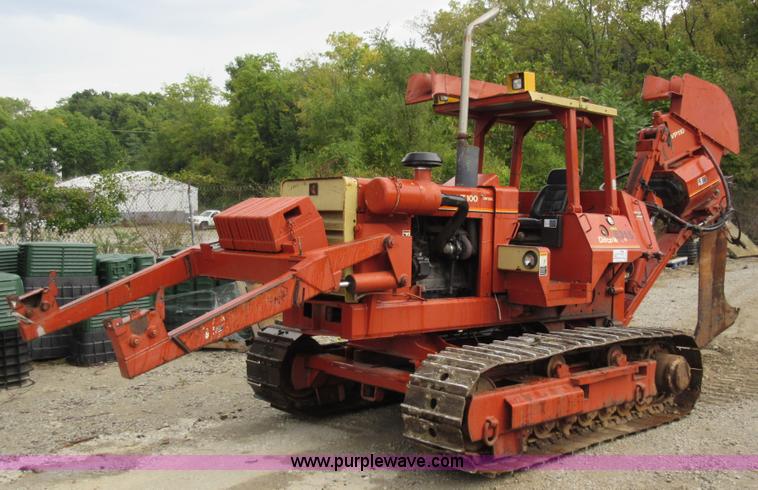 image for item J8670 Ditch Witch HT100J cable plow