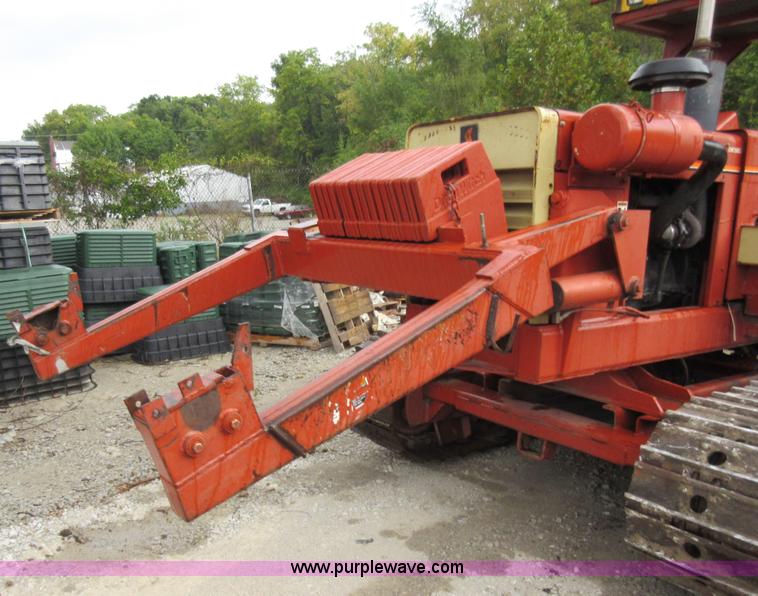 image for item J8670 Ditch Witch HT100J cable plow