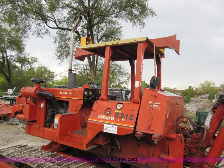 image for item J8670 Ditch Witch HT100J cable plow