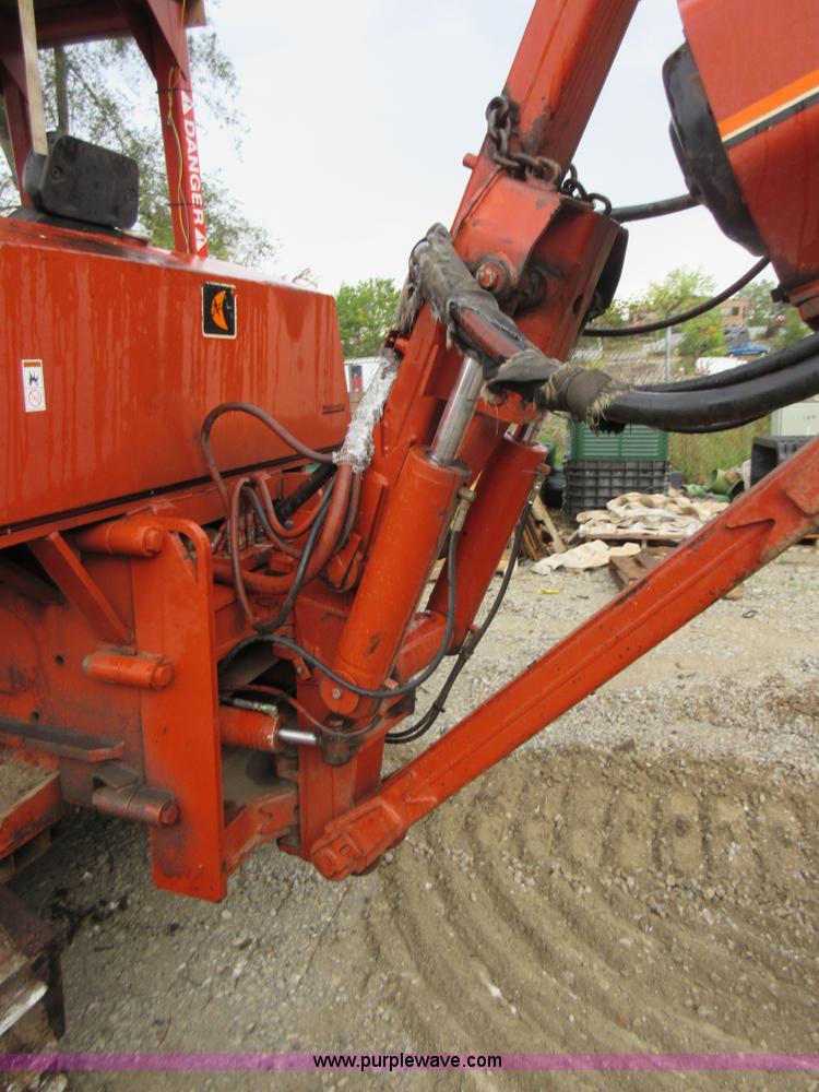 image for item J8670 Ditch Witch HT100J cable plow