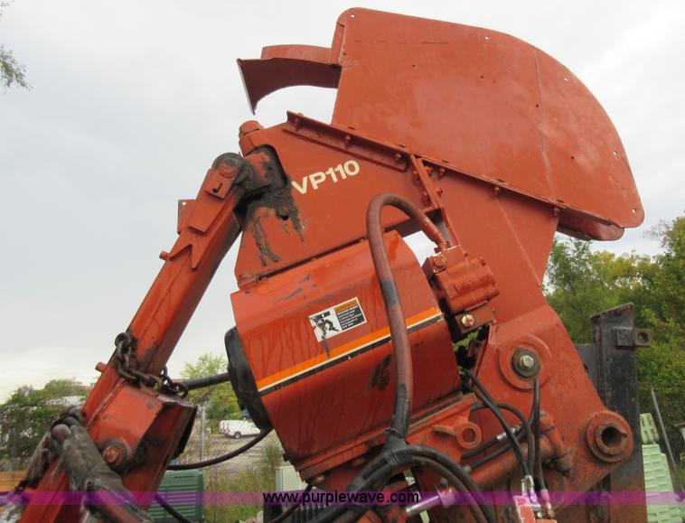 image for item J8670 Ditch Witch HT100J cable plow