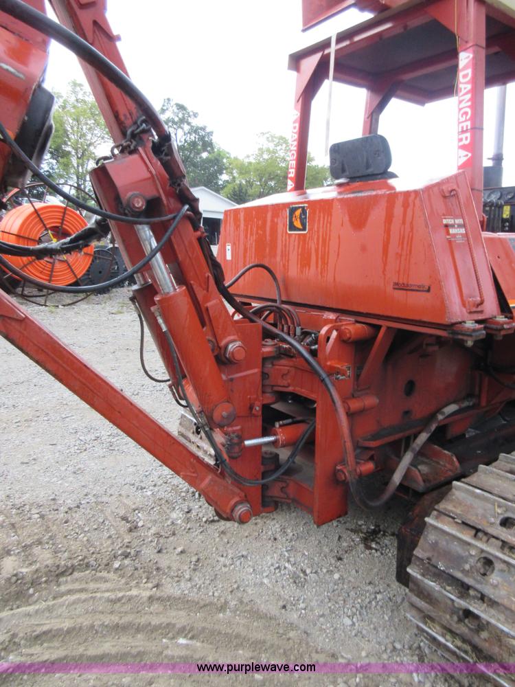 image for item J8670 Ditch Witch HT100J cable plow