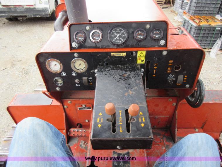 image for item J8670 Ditch Witch HT100J cable plow