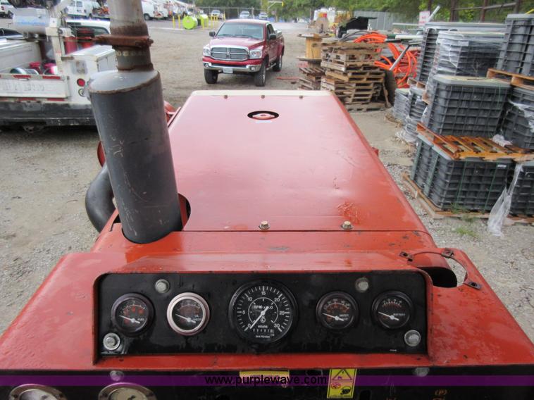 image for item J8670 Ditch Witch HT100J cable plow