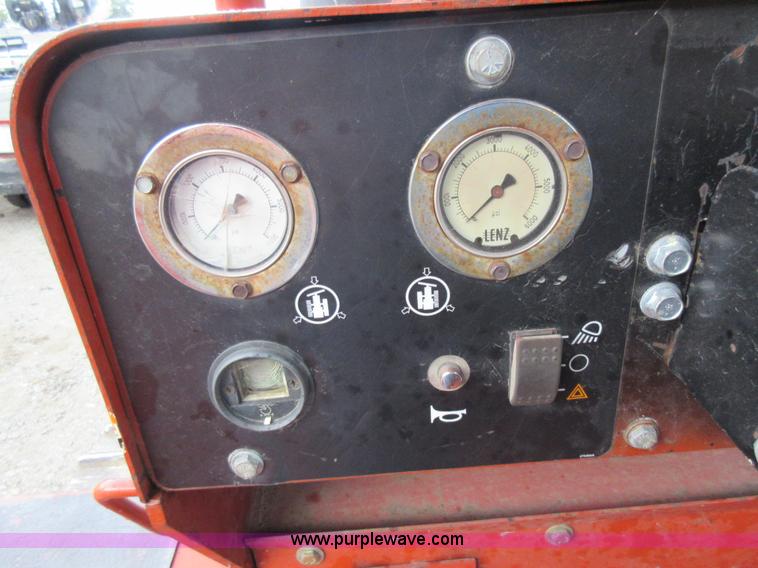 image for item J8670 Ditch Witch HT100J cable plow