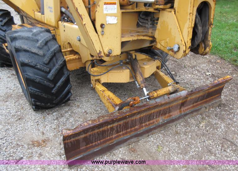image for item J8671 Case 860 Turbo cable plow