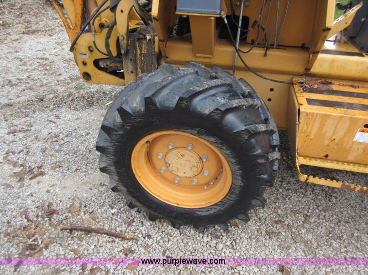 image for item J8671 Case 860 Turbo cable plow