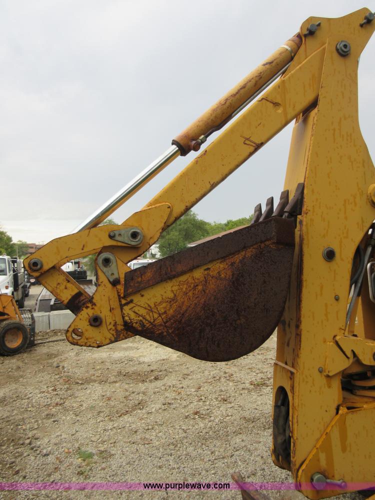 image for item J8671 Case 860 Turbo cable plow