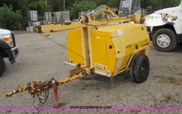 image for item J8679 Kilmond Bros Maxi-Lite light plant