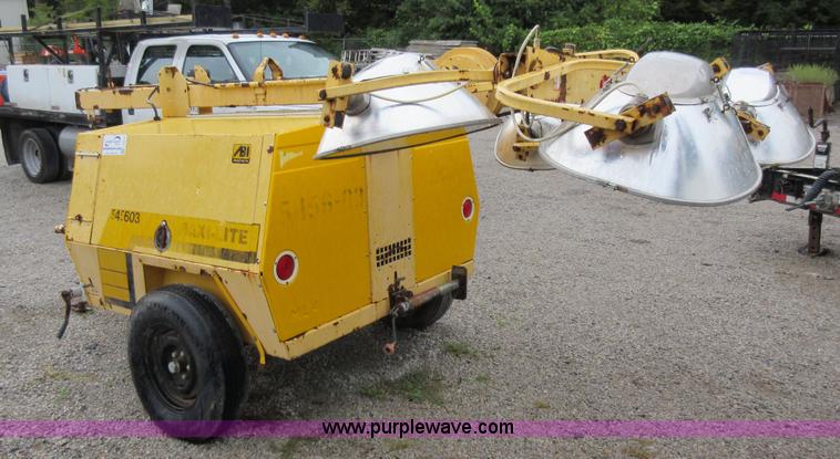 image for item J8679 Kilmond Bros Maxi-Lite light plant