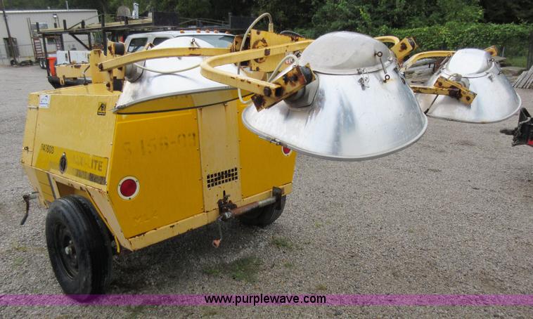 image for item J8679 Kilmond Bros Maxi-Lite light plant