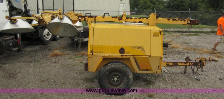 image for item J8679 Kilmond Bros Maxi-Lite light plant