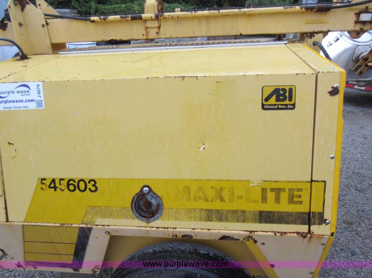 image for item J8679 Kilmond Bros Maxi-Lite light plant