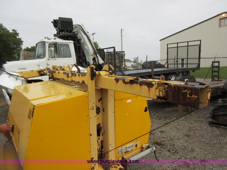 image for item J8679 Kilmond Bros Maxi-Lite light plant