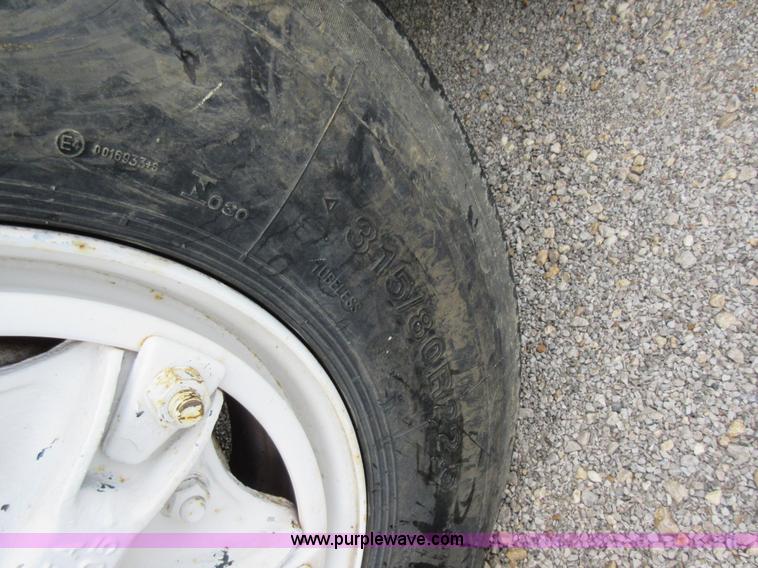 image for item J8681 1987 Ford LNT8000 crane truck