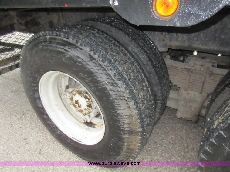 image for item J8681 1987 Ford LNT8000 crane truck