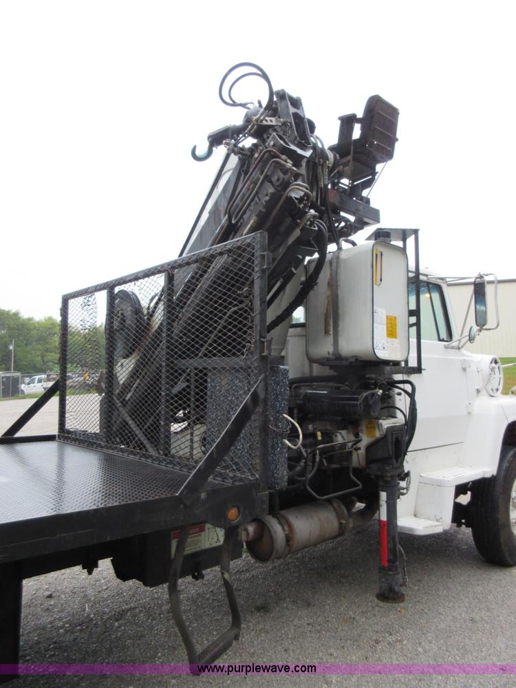 image for item J8681 1987 Ford LNT8000 crane truck