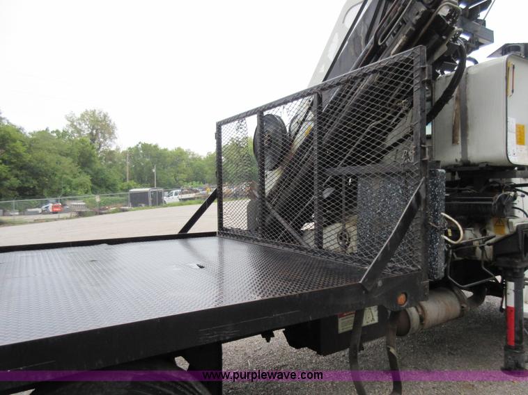 image for item J8681 1987 Ford LNT8000 crane truck