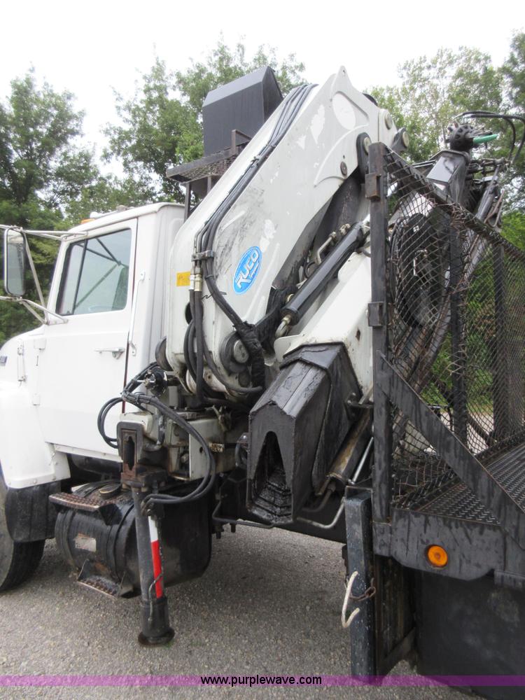 image for item J8681 1987 Ford LNT8000 crane truck
