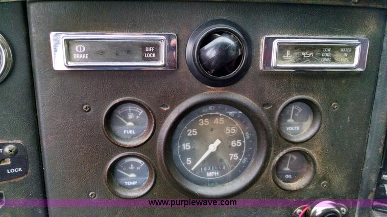 image for item J8681 1987 Ford LNT8000 crane truck