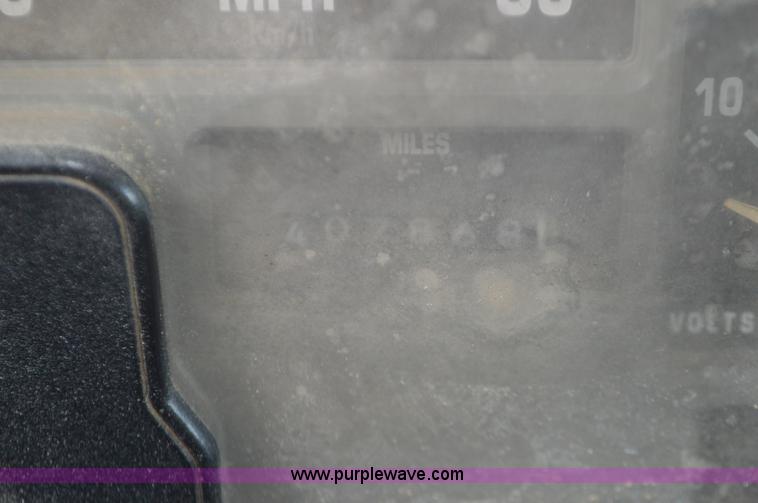 image for item J8682 1996 International 4900 dump truck