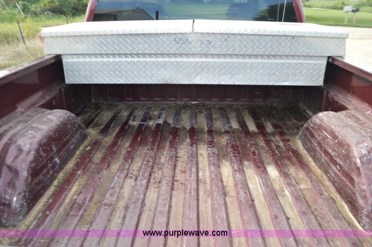 image for item J8683 2000 Chevrolet Silverado 1500 Ext. Cab pickup truck