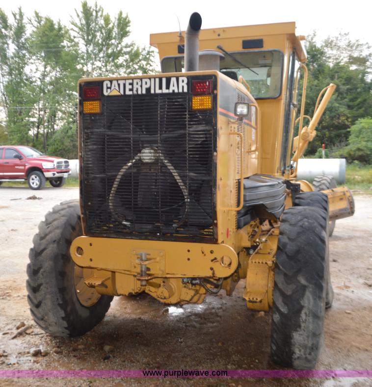 image for item J8684 2006 Caterpillar 120H motor grader