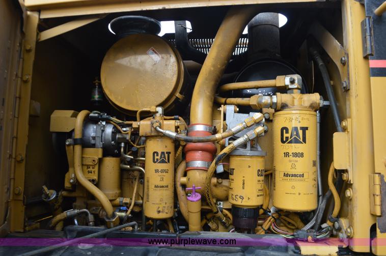 image for item J8684 2006 Caterpillar 120H motor grader