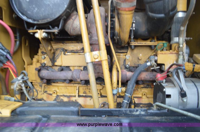 image for item J8684 2006 Caterpillar 120H motor grader