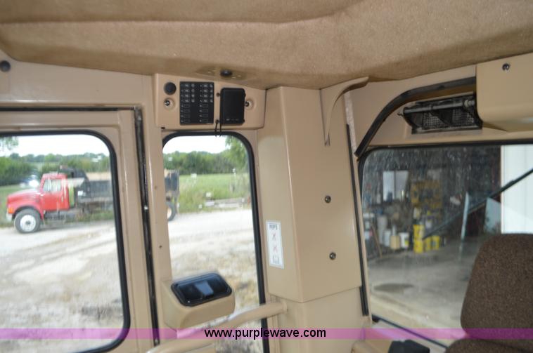 image for item J8684 2006 Caterpillar 120H motor grader