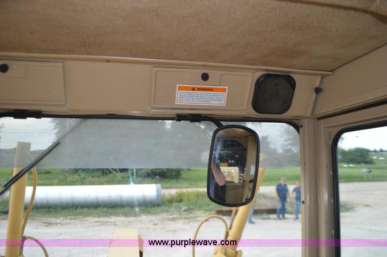 image for item J8684 2006 Caterpillar 120H motor grader