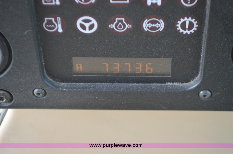 image for item J8684 2006 Caterpillar 120H motor grader