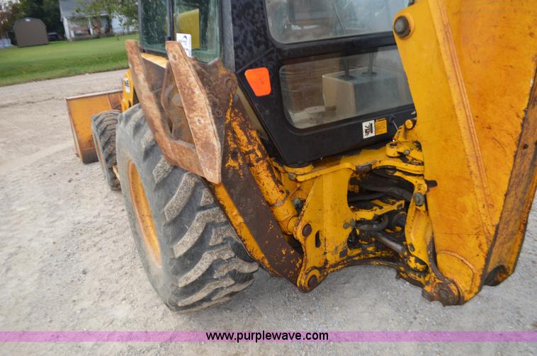 image for item J8685 1991 John Deere 310D backhoe