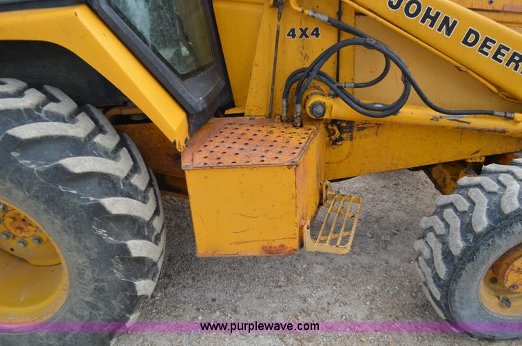image for item J8685 1991 John Deere 310D backhoe