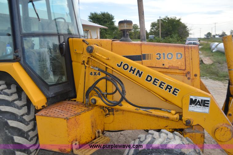 image for item J8685 1991 John Deere 310D backhoe