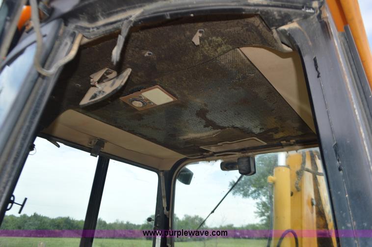 image for item J8685 1991 John Deere 310D backhoe