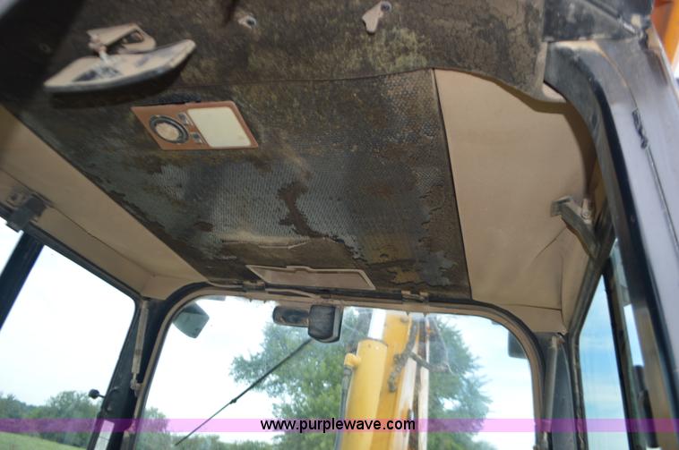 image for item J8685 1991 John Deere 310D backhoe