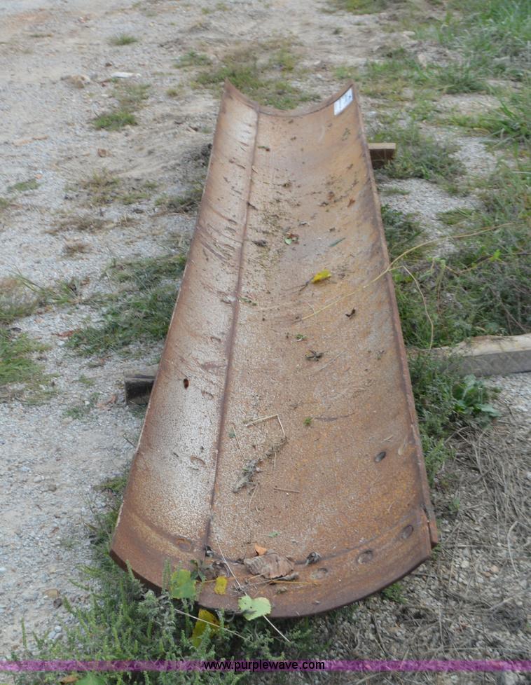 image for item J8686 Caterpillar 120H motor grader moldboard