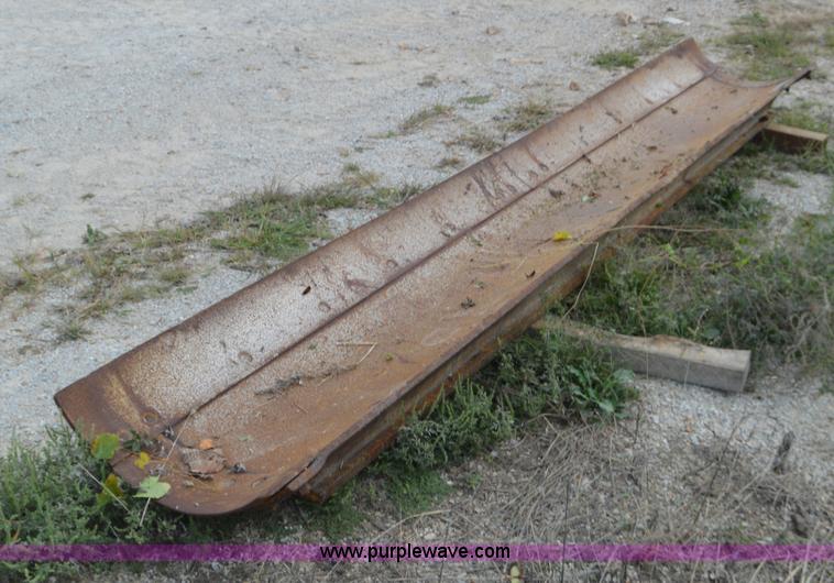 image for item J8686 Caterpillar 120H motor grader moldboard